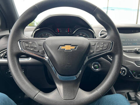 2017 Chevrolet Cruze LT Auto
