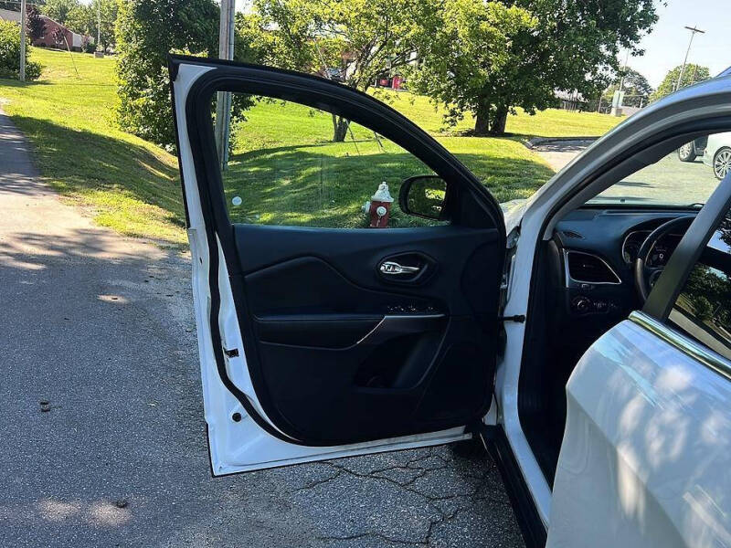 2019 Jeep Cherokee