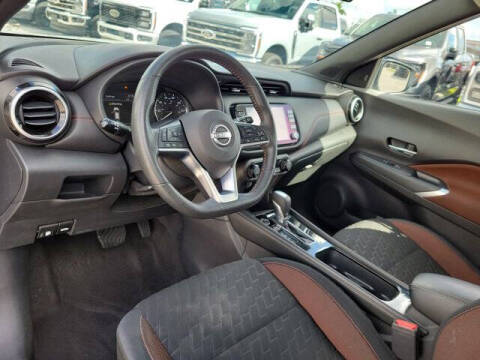 2023 Nissan Kicks SR