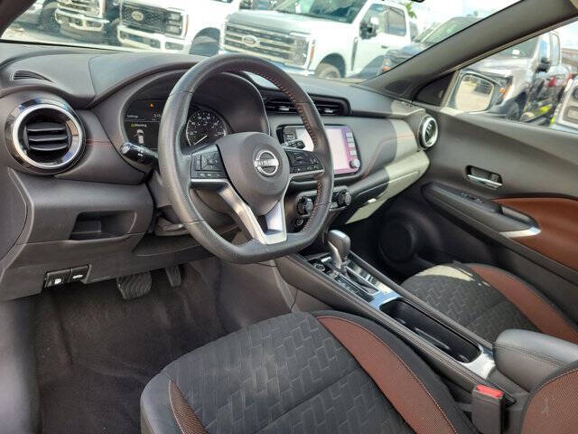2023 Nissan Kicks SR