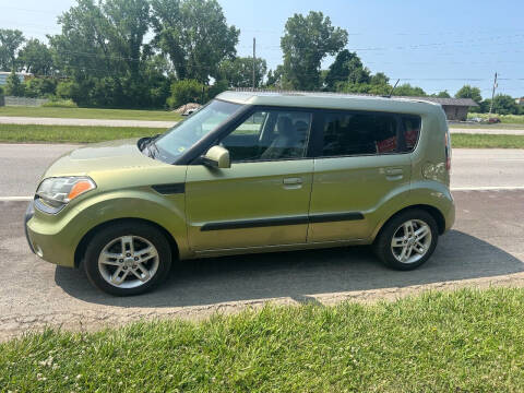 2010 Kia Soul +