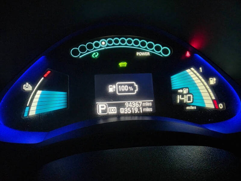 2016 Nissan LEAF SL