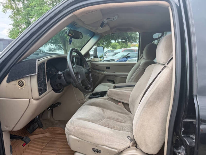 2004 Chevrolet Silverado 2500HD LS