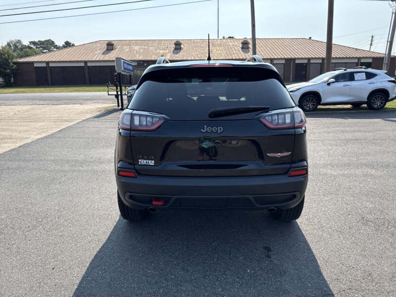 2022 Jeep Cherokee Trailhawk