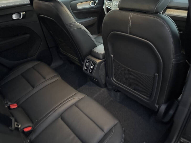 2026 Volvo XC40 B5 Plus