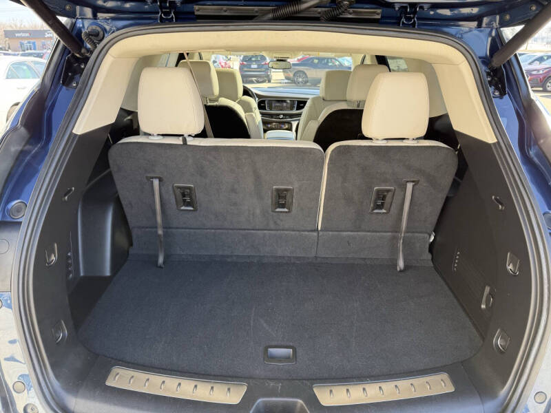 2023 Buick Enclave Essence