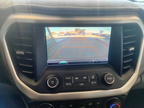 2017 GMC Acadia SLE-2