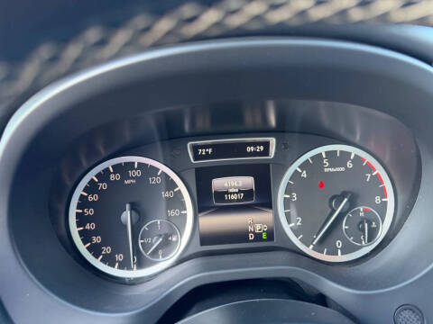 2017 Infiniti QX30 Premium