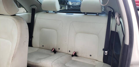 2008 Volkswagen New Beetle Triple White