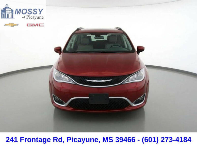 2017 Chrysler Pacifica Touring-L