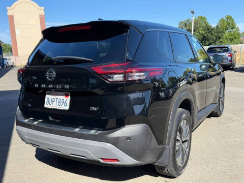 2021 Nissan Rogue SV