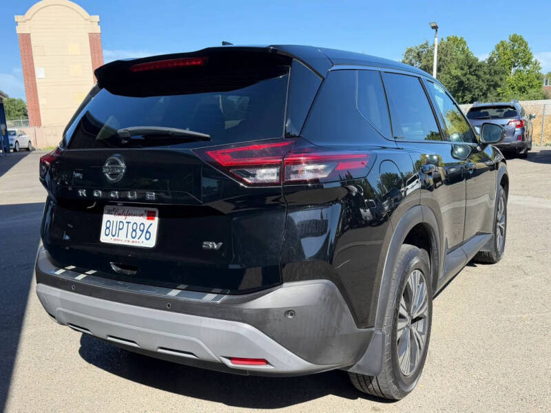 2021 Nissan Rogue SV