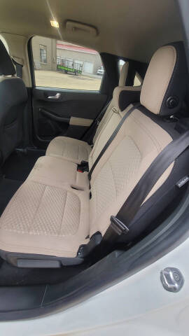 2020 Ford Escape SE