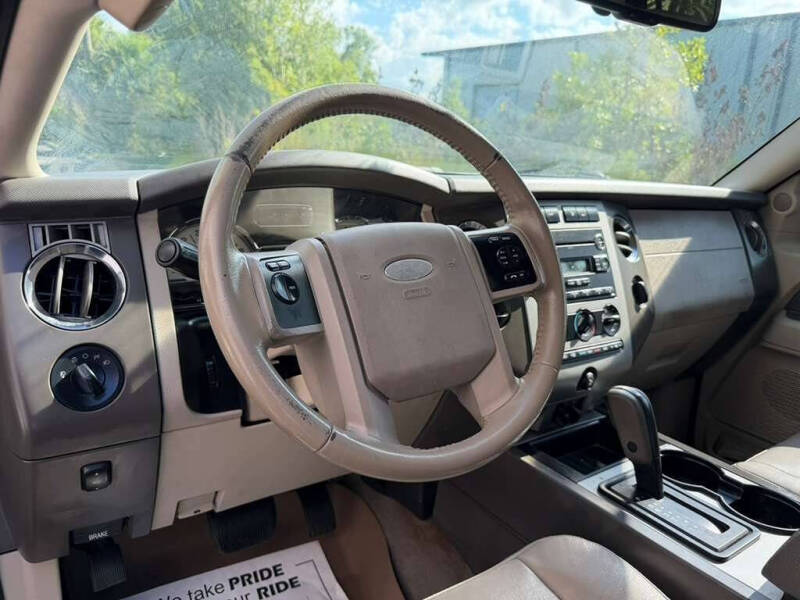 2013 Ford Expedition XLT