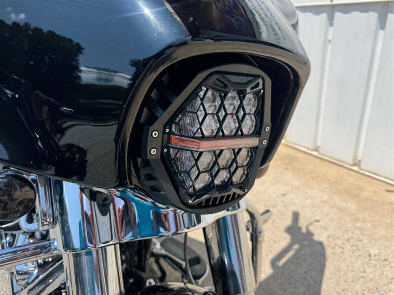 2017 Harley-Davidson FLHX -