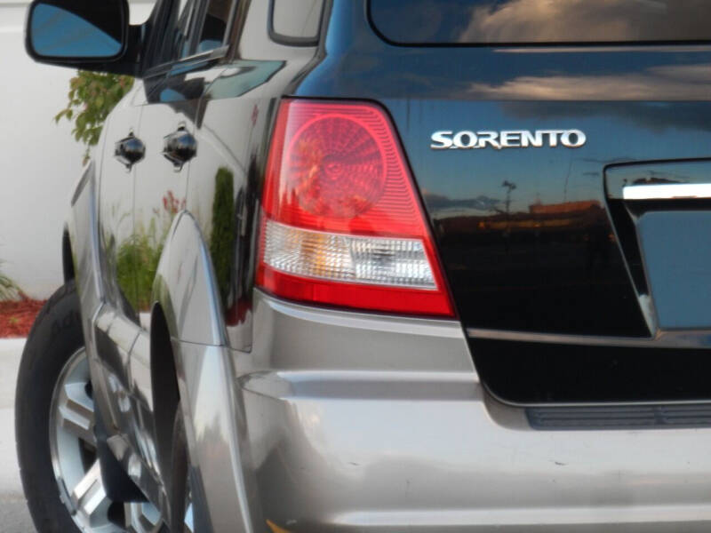 2005 Kia Sorento for sale at Moto Zone Inc in Melrose Park IL