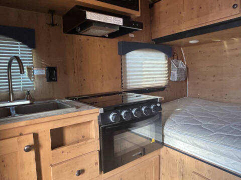 2021 Sunset Park & RV 16BH