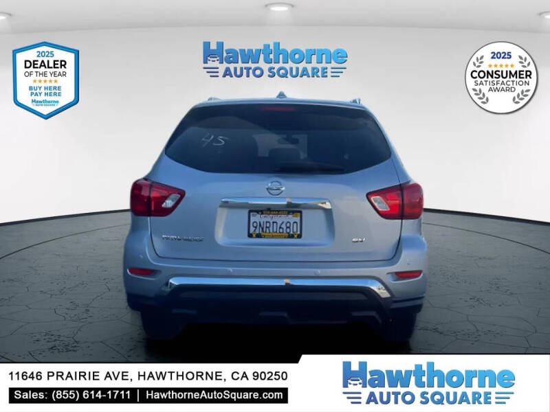 2020 Nissan Pathfinder SV