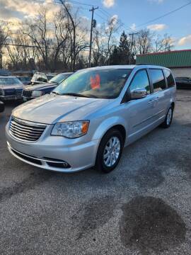 2011 Chrysler Town and Country for sale at Johnny's Motor Cars in Toledo OH