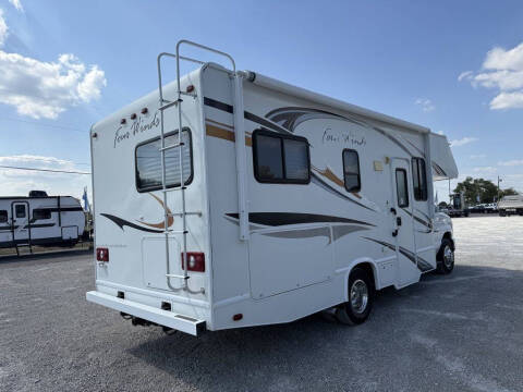 2010 Thor Motor Coach Four Winds 23A