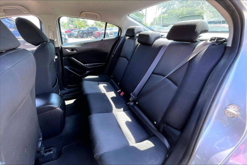 2017 Mazda MAZDA3 Sport