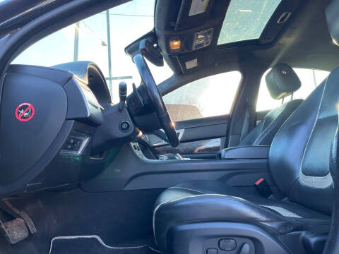 2015 Jaguar XF 3.0 Sport