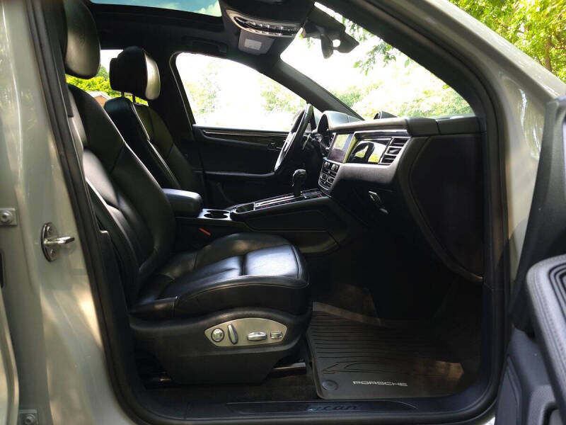 2023 Porsche Macan