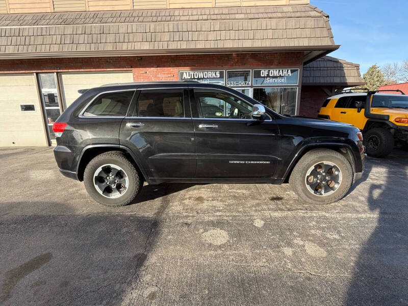 2014 Jeep Grand Cherokee Overland photo 2