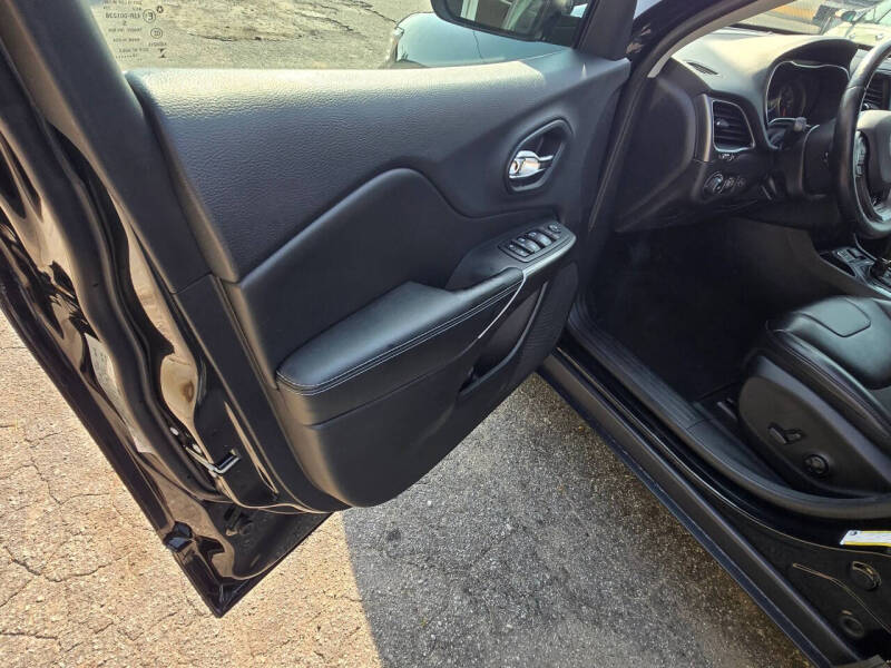2019 Jeep Cherokee Latitude Plus