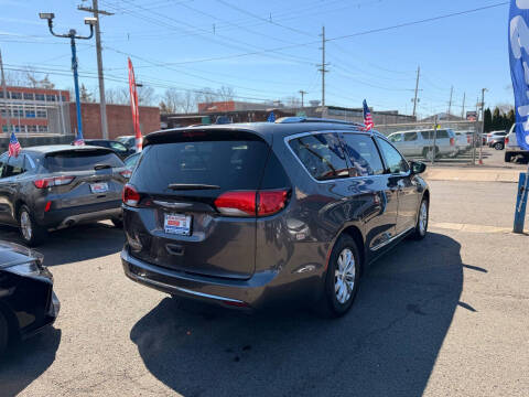 2019 Chrysler Pacifica Touring L