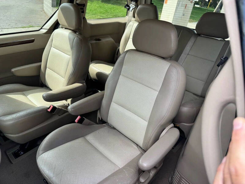 2001 Ford Windstar Limited