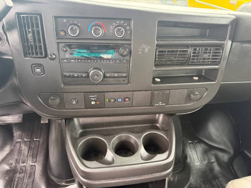 2022 Chevrolet Express 2500