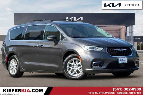 2022 Chrysler Pacifica for sale at Kiefer Kia in Eugene OR