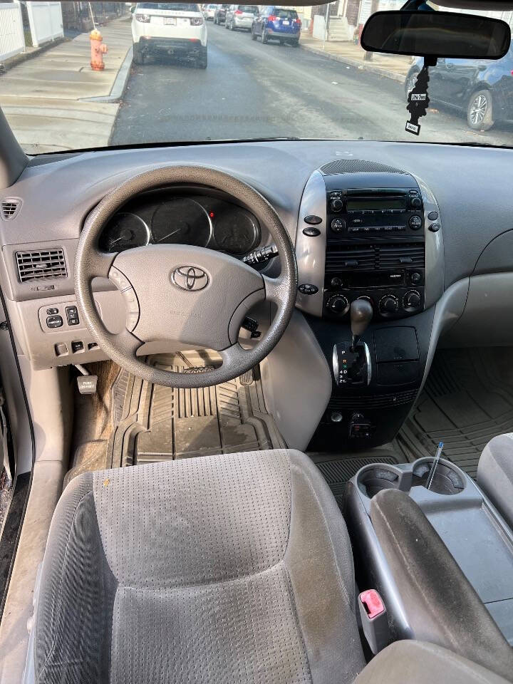 2008 Toyota Sienna for sale at 550 MOTORS in Winthrop, MA