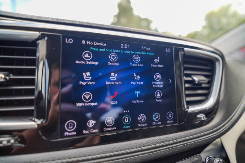 2018 Chrysler Pacifica Hybrid Limited