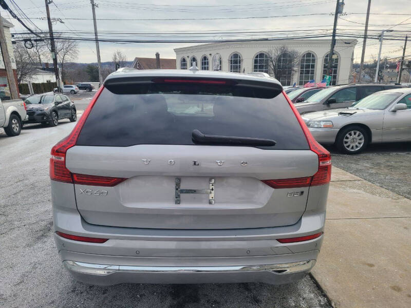 2023 Volvo XC60 B5 Plus Bright Theme