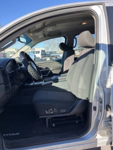 2015 Nissan Titan
