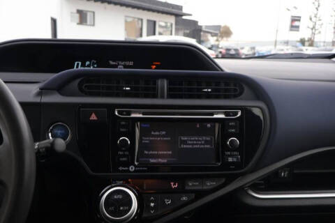 2015 Toyota Prius c Three