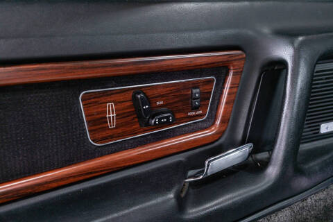 1990 Lincoln Mark VII Bill Blass