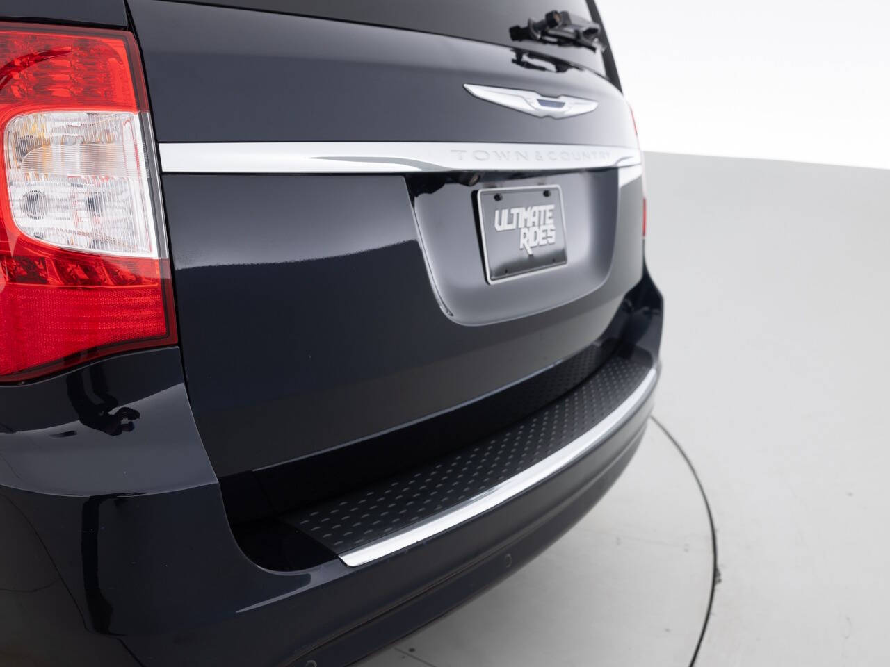 Used Car 2011 Chrysler Town And Country  Touring 4dr Mini Van For Sale Under $10,000 In Coal City, Illinois