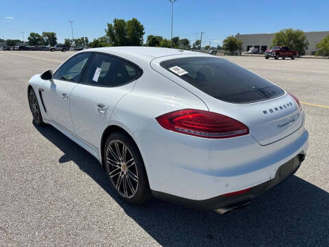 2015 Porsche Panamera Turbo