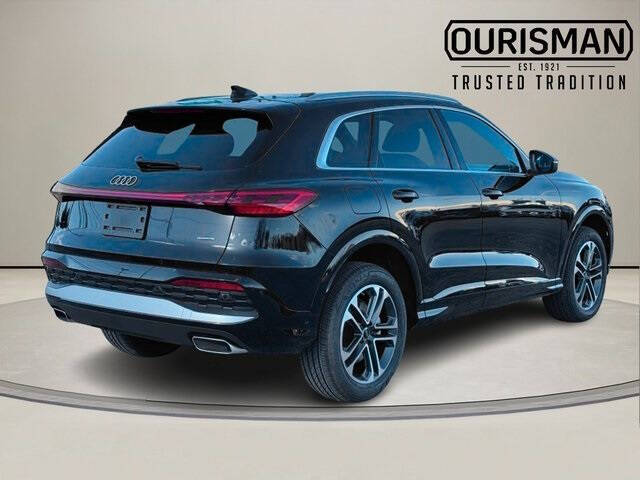 2025 Audi Q5 quattro Premium TFSI