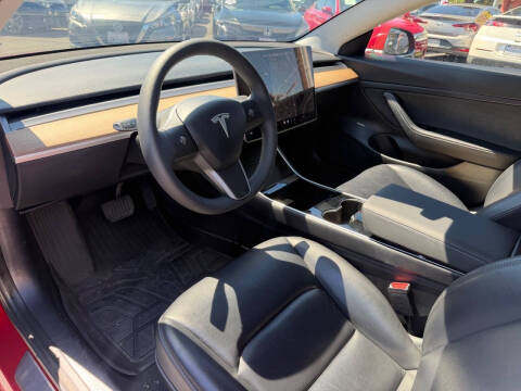 2020 Tesla Model 3 Standard Range