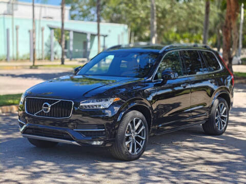 2017 Volvo XC90 T6 Momentum