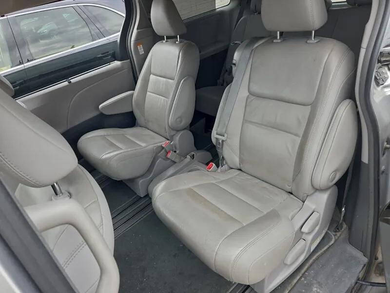 2018 Toyota Sienna XLE 8-Passenger