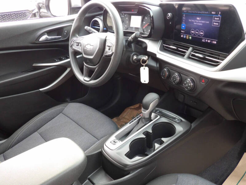 2024 Chevrolet Trax LS