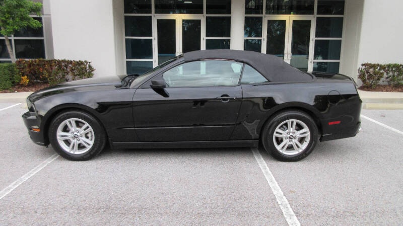 2014 Ford Mustang V6