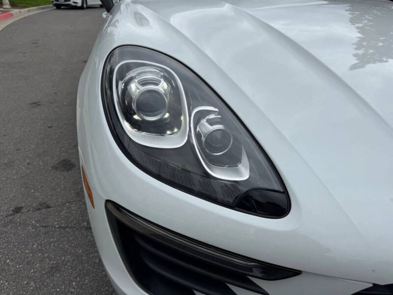 2017 Porsche Macan S