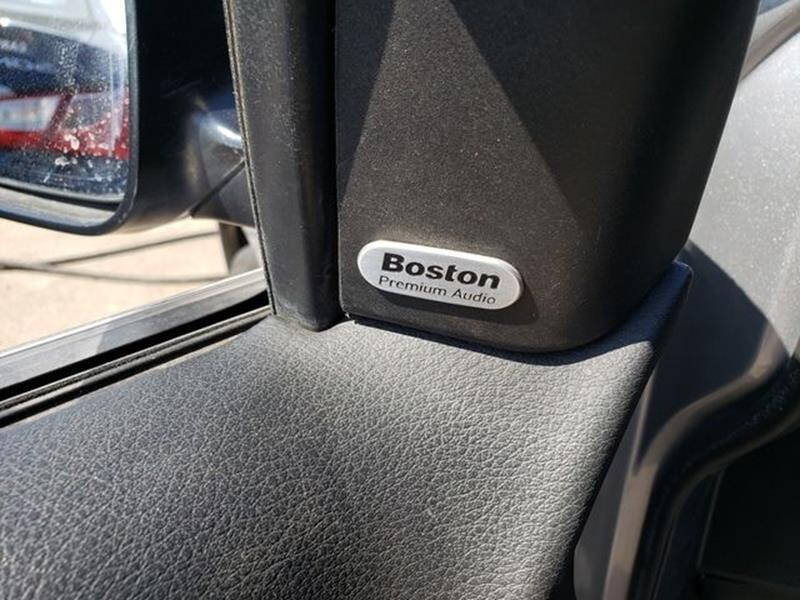 2013 Chrysler 200 Limited