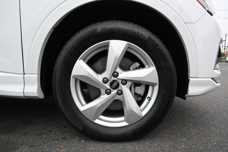 2021 Audi Q3 quattro Premium 40 TFSI